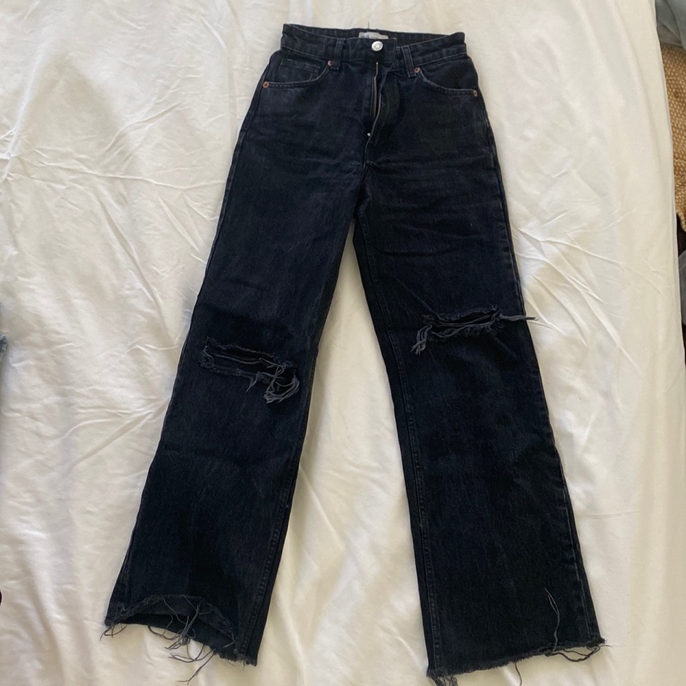 Zara black wash high waisted jeans with slight flare ⭐️NEVER WORN⭐️